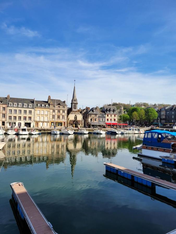 Le Valentin - Parking Prive - Coeur Historique - La Clef De Honfleur Apartman Kültér fotó
